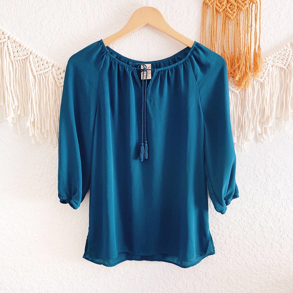 Faded Glory Slit Tie Neck Quarter Top
